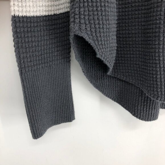 Bootlegger Kismet color block red/gray waffle knit circle hem crew neck size M - Picture 6 of 11